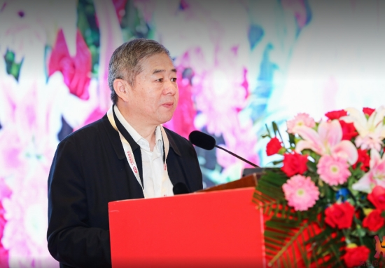 黨的二十大報告指出，要實施產業基礎再造工程，支持專精特新企業發展